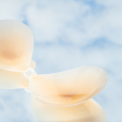 Seamless Stick-On Bra in MEDIUM TINT