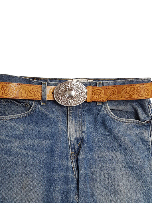 Western Floral Etched Belt Buckle — Premium Silver Plating with Intricate Floral Etching
